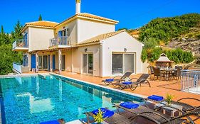 Villa Louloudia